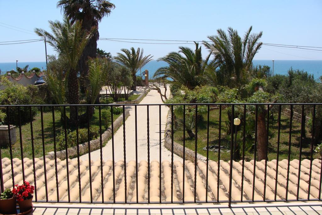 La Villa Rosa Al Mare Поццалло Номер фото